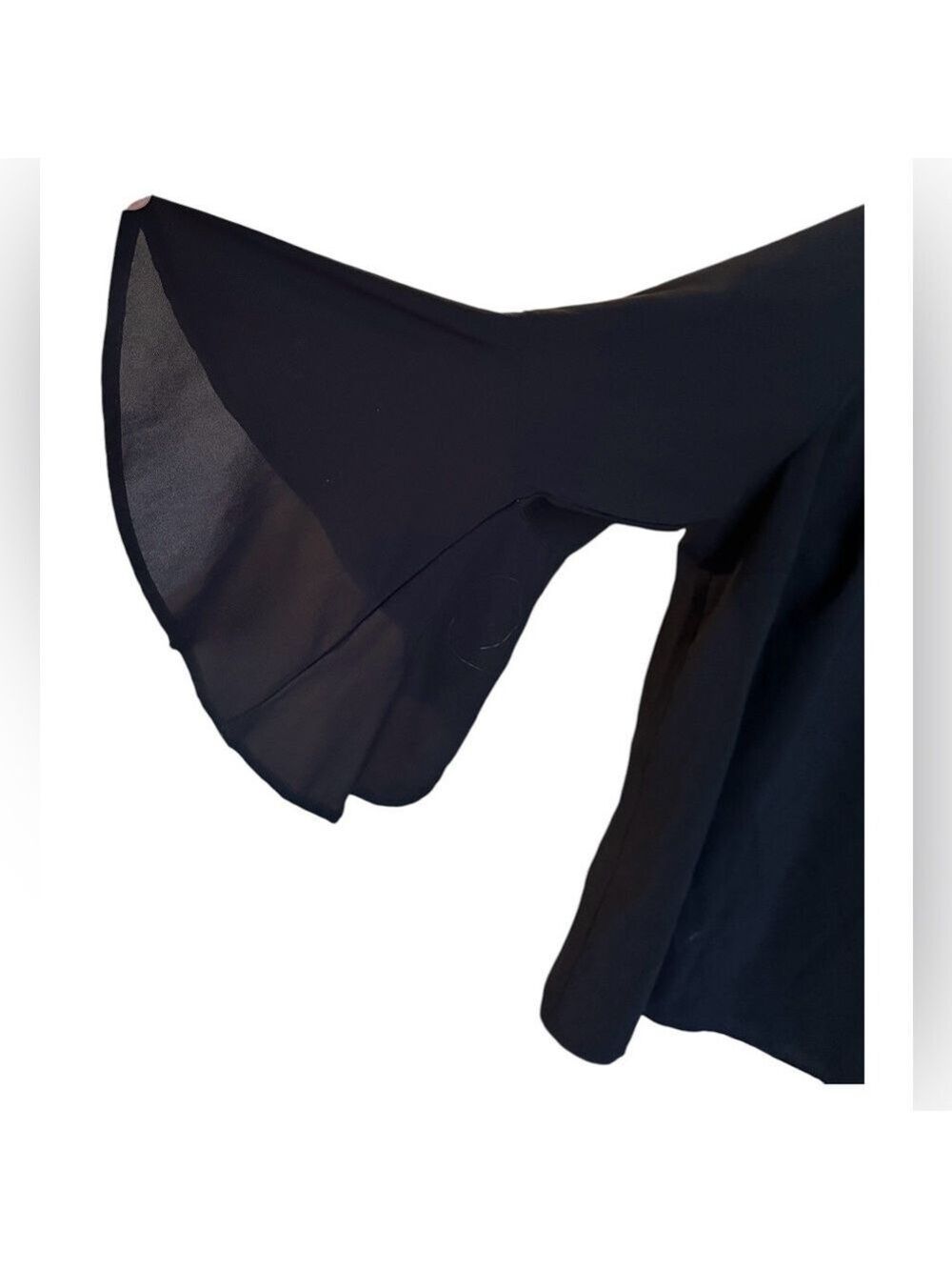 Goldray by Stitchfix Black Blouse with Flouncy Bell Sleeves - Picture 3 of 8